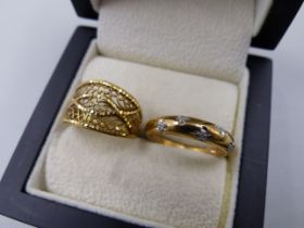 TWO 9ct HALLMARKED GOLD RINGS TO INCLUDE A DIAMOND SET BAND, FINGER SIZE R TOGETHER WITH A