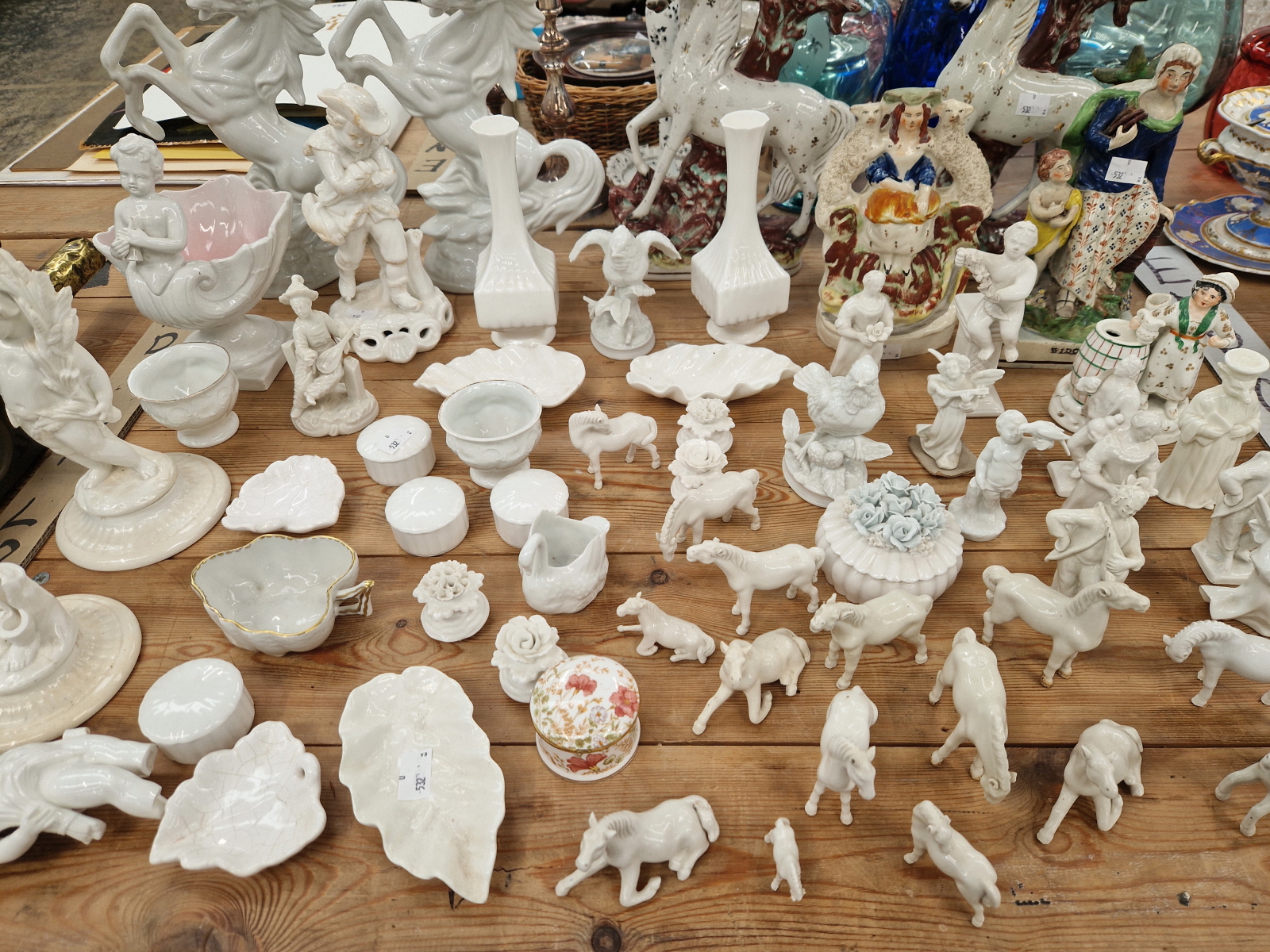 A QUANTITY OF WHITE GLAZED WARES AND FIGURES TOGETHER WITH STAFFORDSHIRE HORSES AND A FIGURE OF - Image 2 of 10