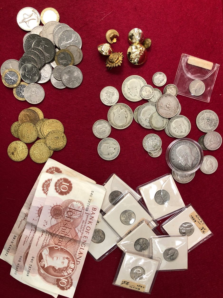 A COLLECTION OF GB COINAGE AND BANK NOTES.