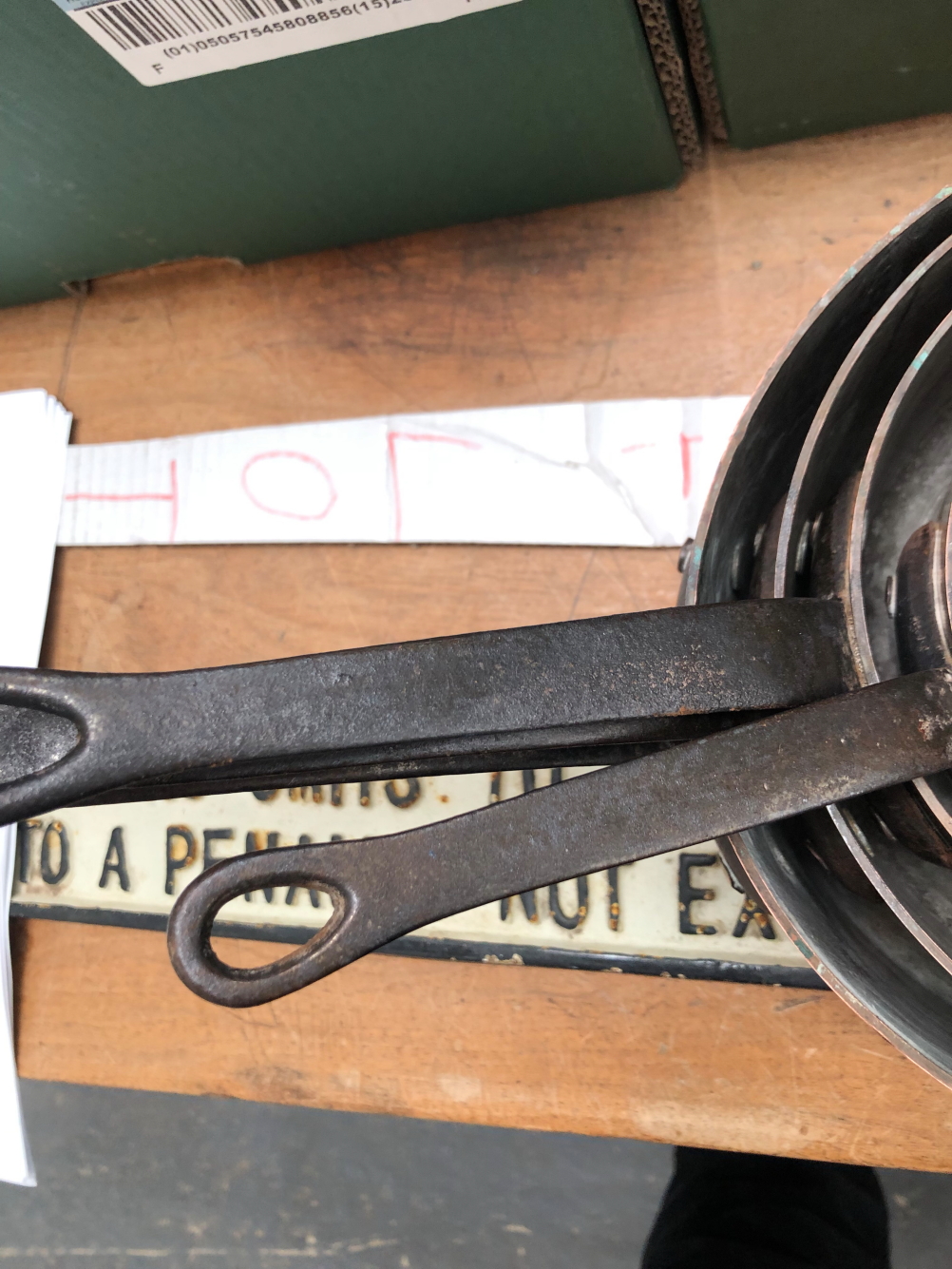 A NEST OF FIVE COPPER SAUCEPANS - Image 5 of 13