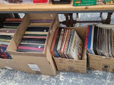 A LARGE QUANTITY OF LP RECORDS TO INCLUDE SOME IN BOXED SETS, MAINLY CLASSICAL BUT SOME COUNTRY