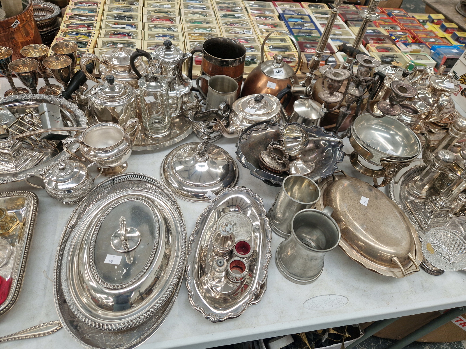 A COLLECTION OF MISCELLANEOUS ELECTROPLATE TOGETHER WITH A 925 SILVER SERVING SPOON