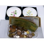 A COLLECTION OF COINS AND BANKNOTES AND TWO SMALL MINTON DISHES.