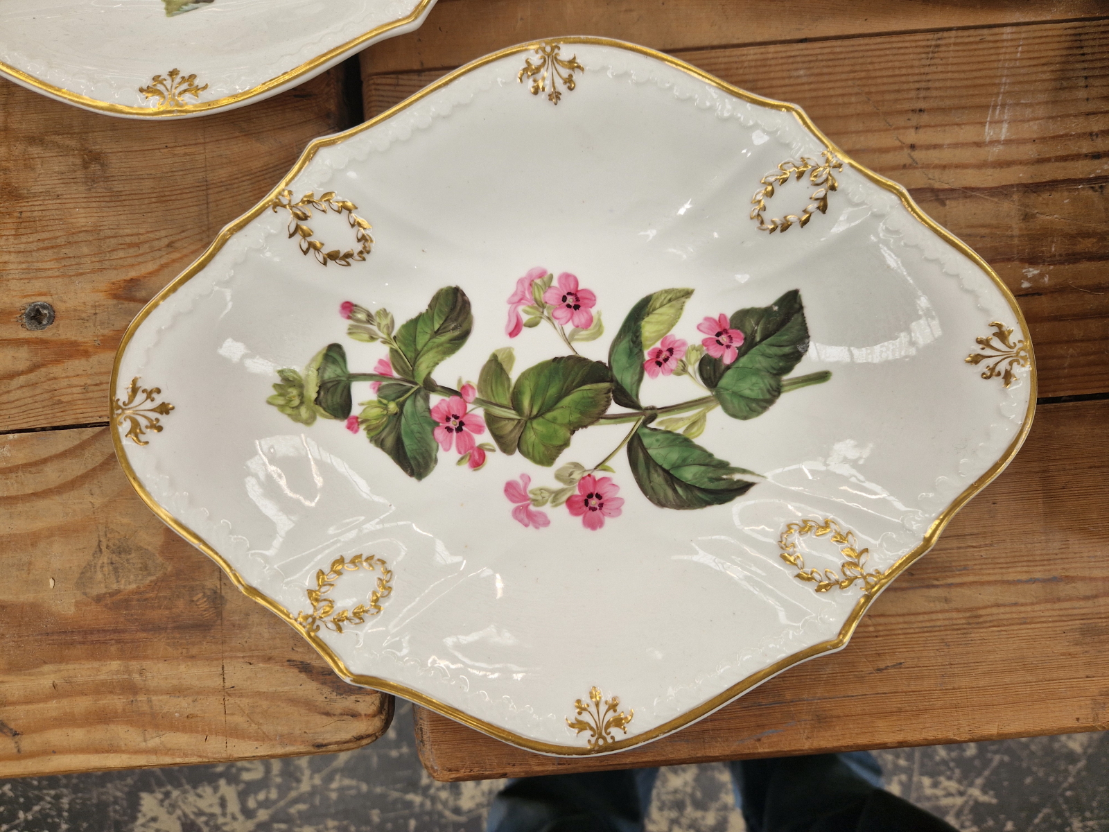 A FINE EARLY 19th C. PORCELAIN DESSERT SERVICE, HAND PAINTED WITH NAMED FLORAL BOTANICAL SPECIMENS - Image 2 of 58