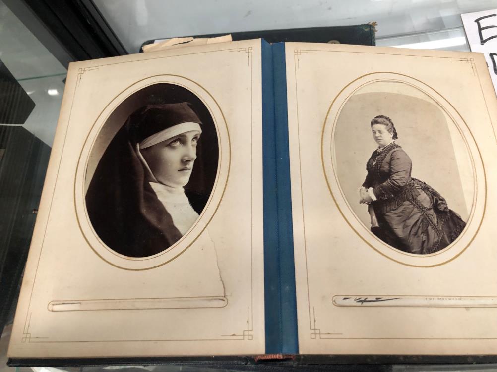 TWO LATE VICTORIAN ALBUMS OF FAMILY PHOTOGRAPHS - Image 16 of 46