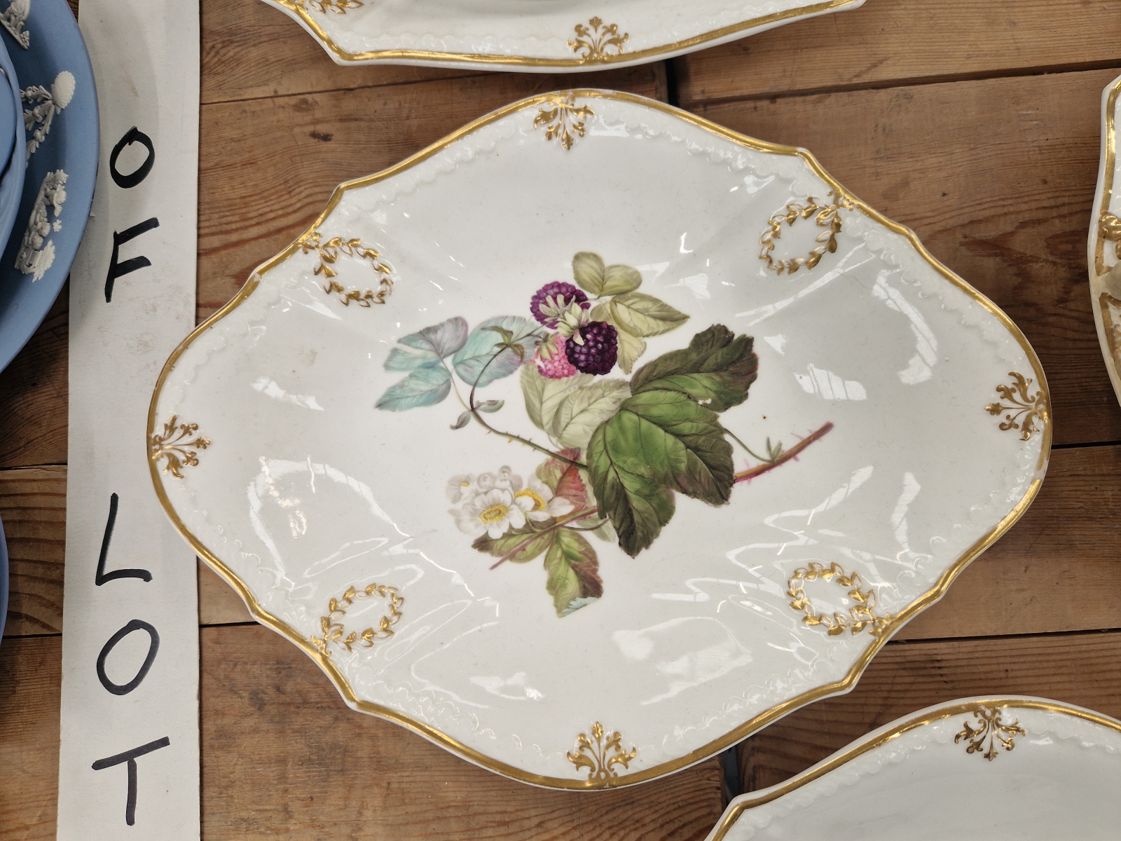 A FINE EARLY 19th C. PORCELAIN DESSERT SERVICE, HAND PAINTED WITH NAMED FLORAL BOTANICAL SPECIMENS - Image 3 of 58