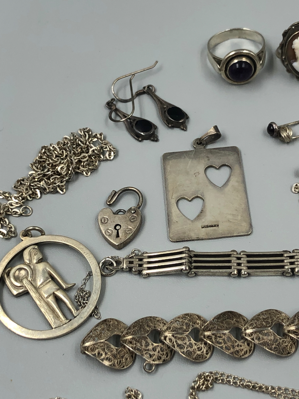 A COLLECTION OF STERLING AND CONTINENTAL SILVER JEWELLERY SOME WITH HALLMARKS TO INCLUDE A INGOT, - Image 2 of 5