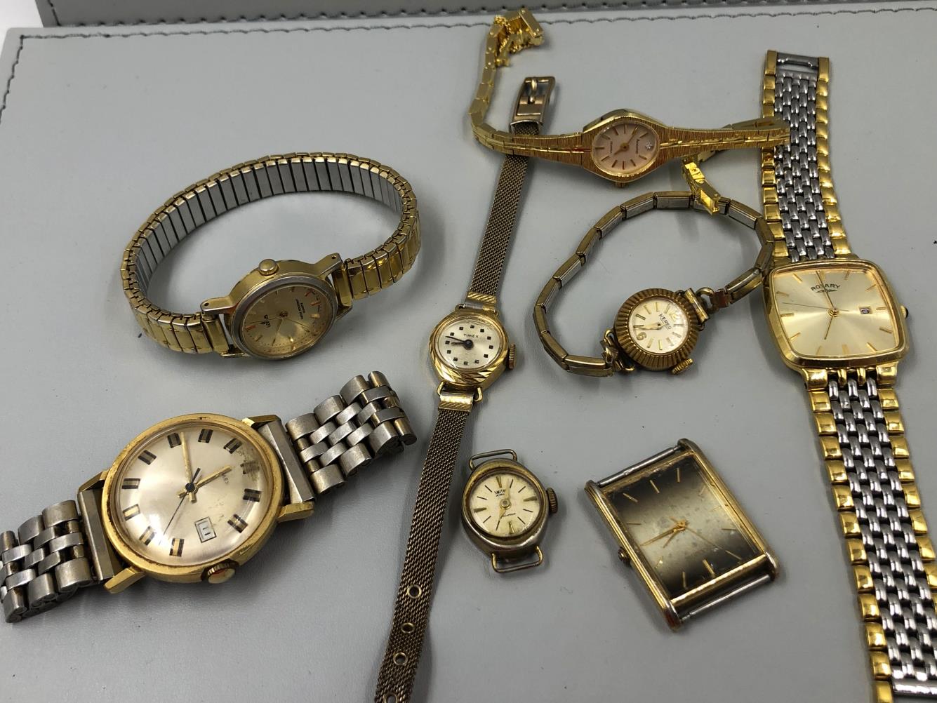 A COLLECTION OF WATCHES TO INCLUDE ACCURIST, ROTARY, LORUS, LIMIT, TIMEX, AVIA, PULSAR, KERED, - Image 4 of 4