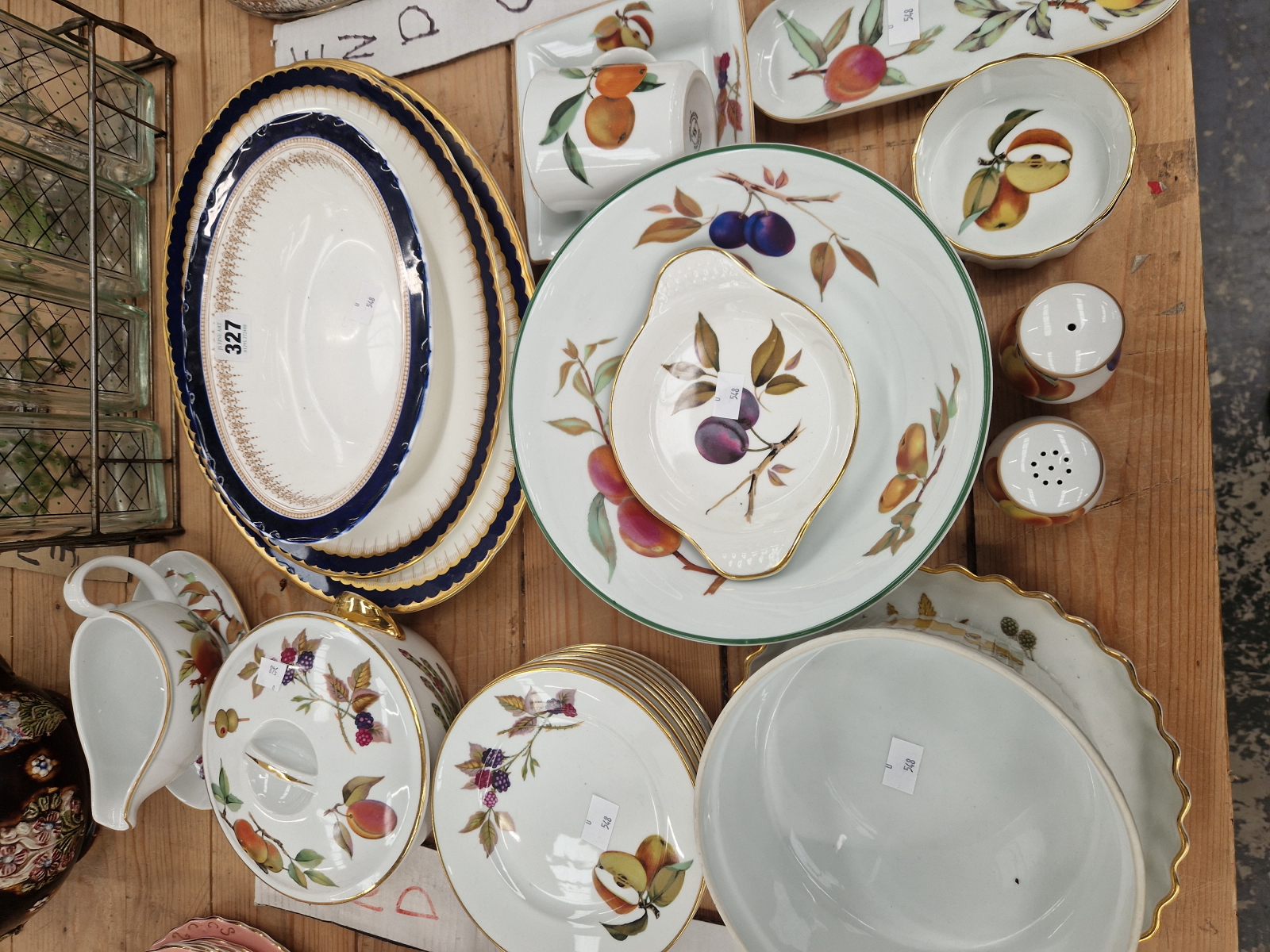 WORCESTER EVESHAM PATTERN WARES TOGETHER WITH WORCESTER AND COALPORT PLATTERS