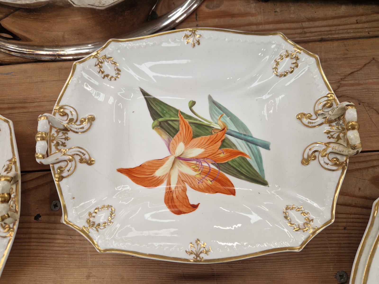 A FINE EARLY 19th C. PORCELAIN DESSERT SERVICE, HAND PAINTED WITH NAMED FLORAL BOTANICAL SPECIMENS - Image 7 of 58