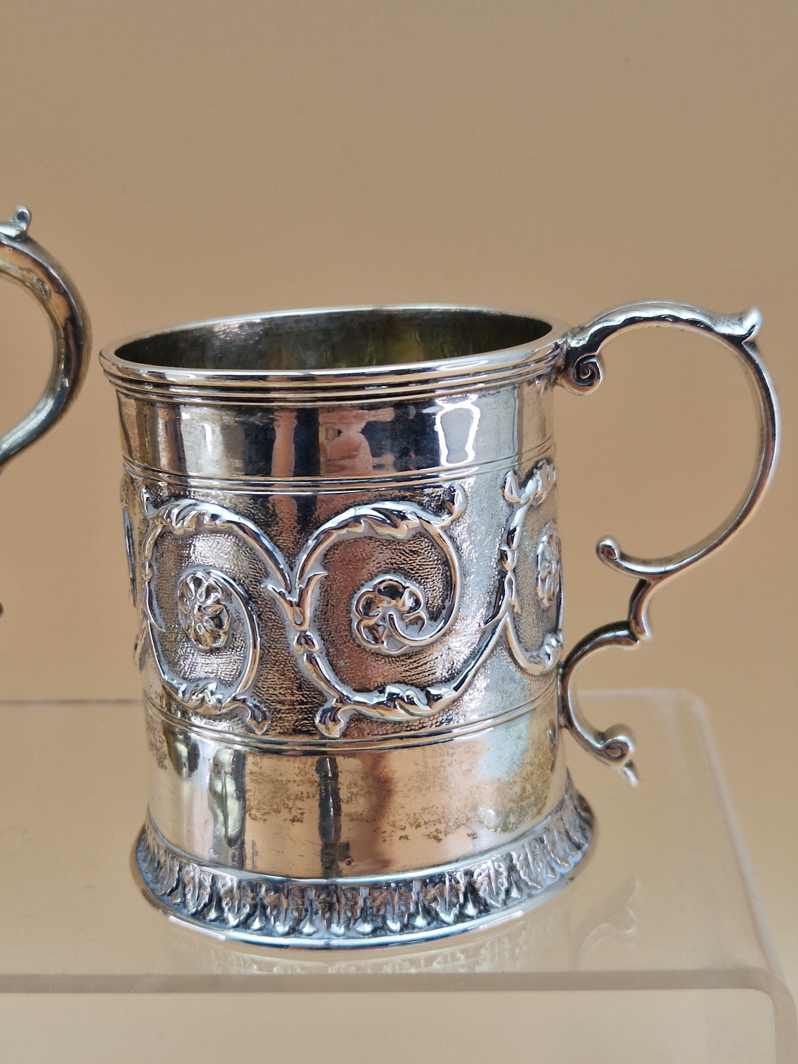 MISCELLANEOUS 20th C. HALLMARKED SILVER, TO INCLUDE A HIP FLASK, CHESTER 1937, A CHRISTENING MUG, - Image 5 of 9