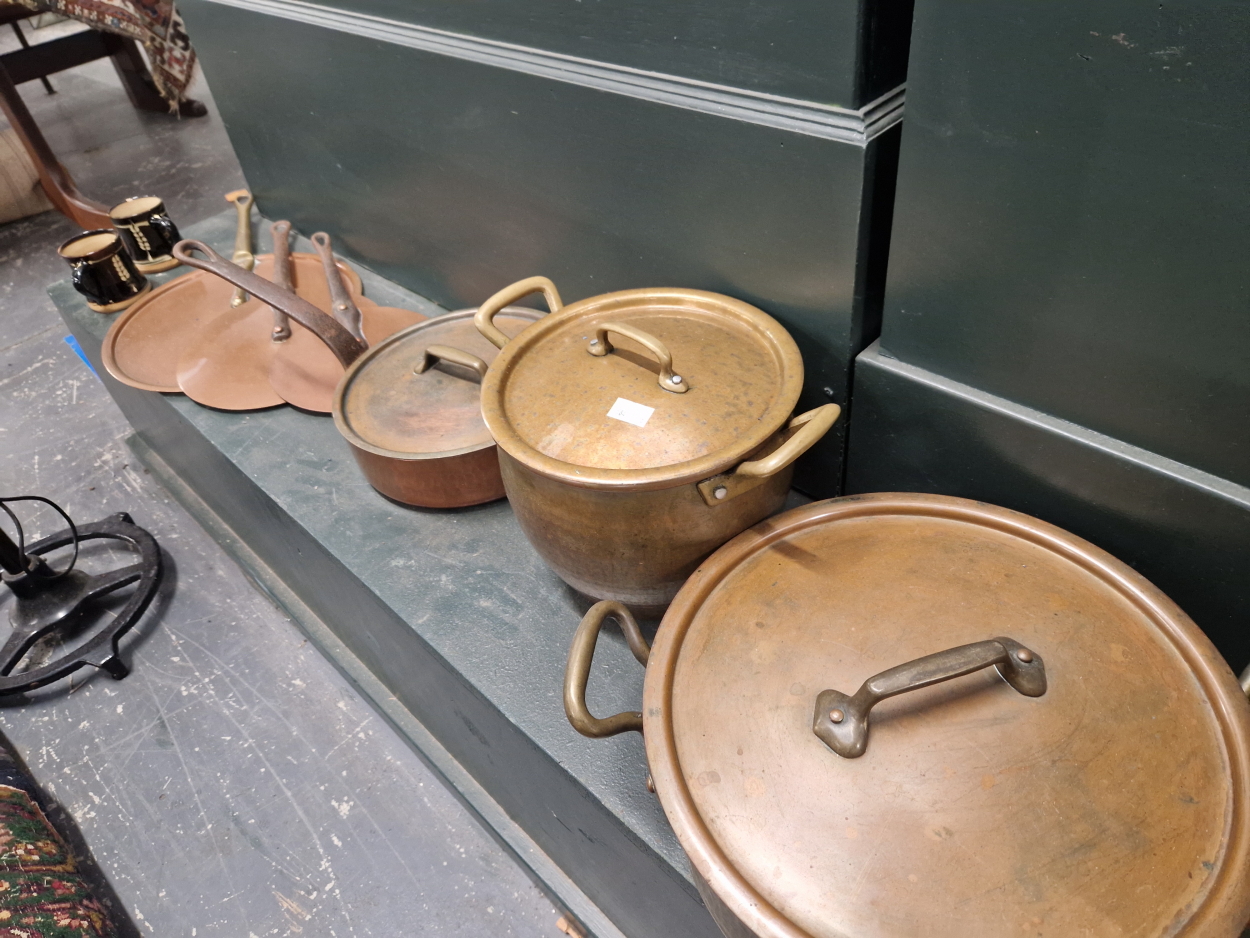 A COLLECTION OF COPPER POTS AND PANS, MOSTLY WITH LIDS - Image 2 of 2