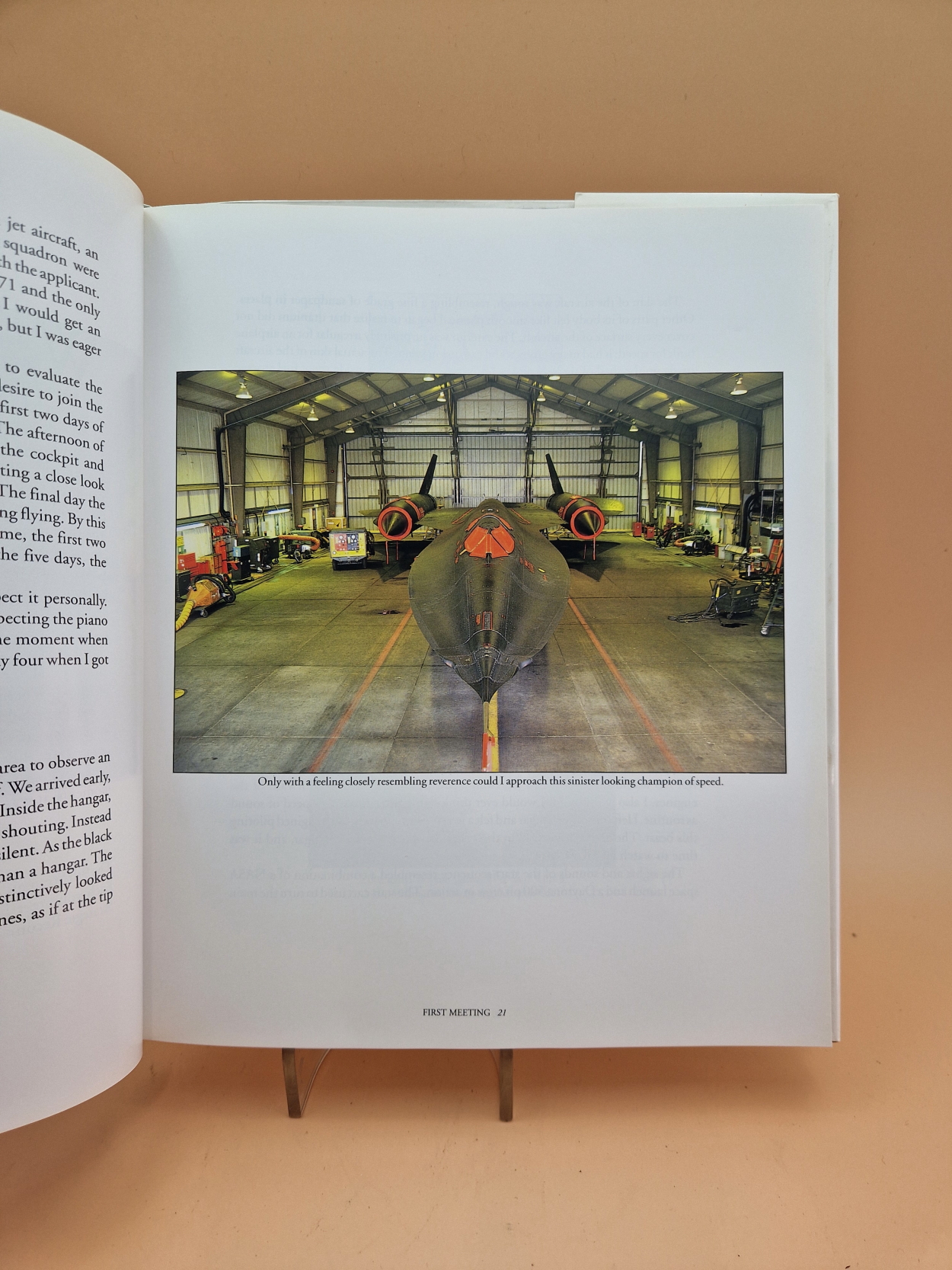 ROD GOULD- BOOK, SR71 BLACKBIRD- "SLED DRIVER"- FLYING THE WORLDS FASTEST JET BY BIAN SHUL (ISBN 1- - Image 4 of 4