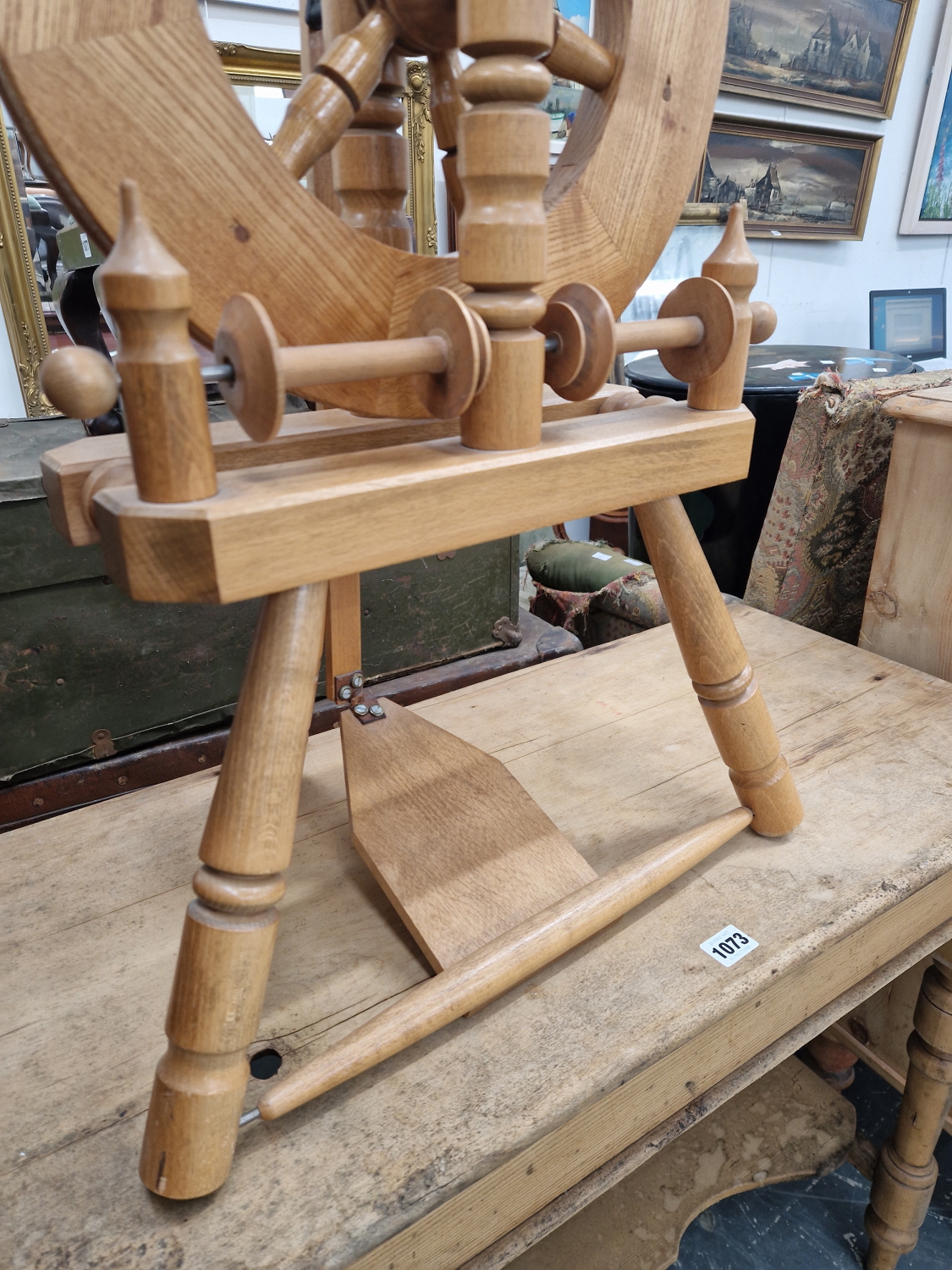 A MODERN BLOND WOOD SPINNING MACHINE - Image 4 of 4