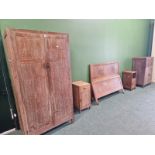 AN ART DECO LIMED OAK BEDROON SUITE COMPRISING LARGE WARDROBE, A TALLBOY, TWO BEDSIDE CABINETS AND A