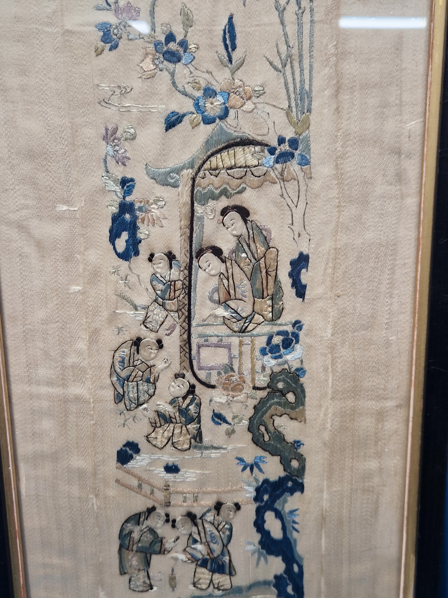 A PAIR OF FRAMED CHINESE SILK SLEEVE PANELS SEWN WITH FIGURES GOING ABOUT VILLAGE PURSUITS ON - Image 3 of 8