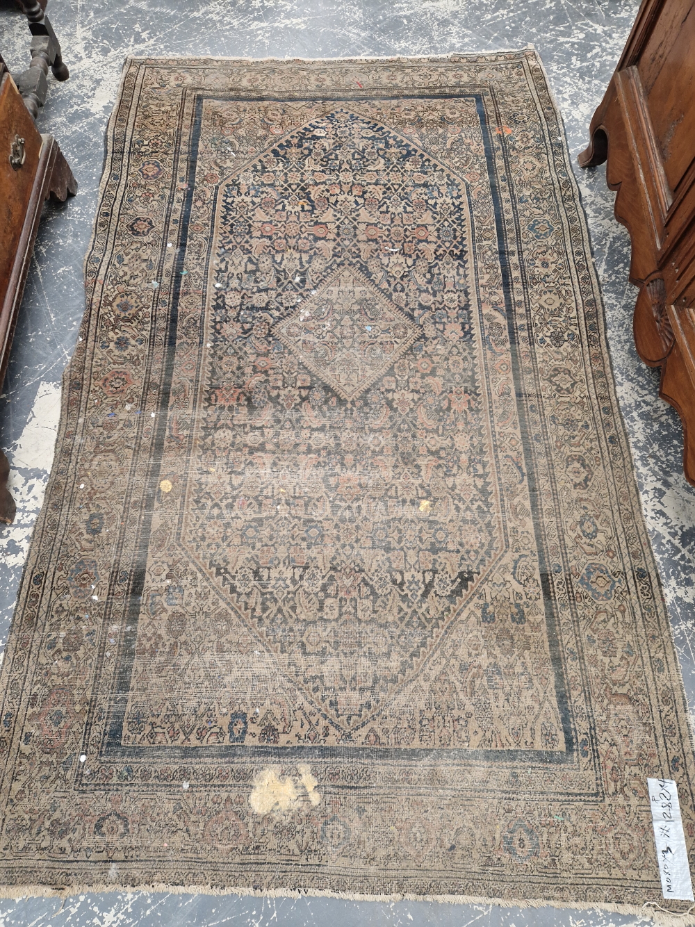 A TURKISH RUG OF CAUCASIAN DESIGN 186 x 109cm, TOGETHER WITH TWO ANTIQUE PERSIAN RUGS AND AN - Image 2 of 4
