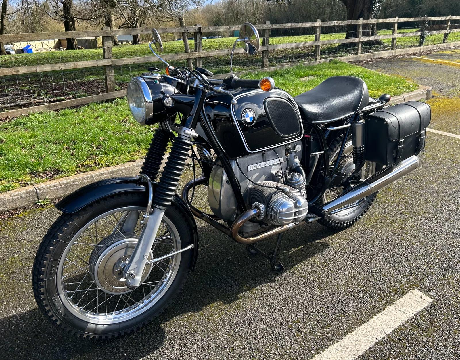 A BMW R75/5 MOTORCYCLE .1971. 72452 MILES. EXCELLENT WELL RESTORED CONDITION, V5, MOT AND TAX - Image 4 of 17