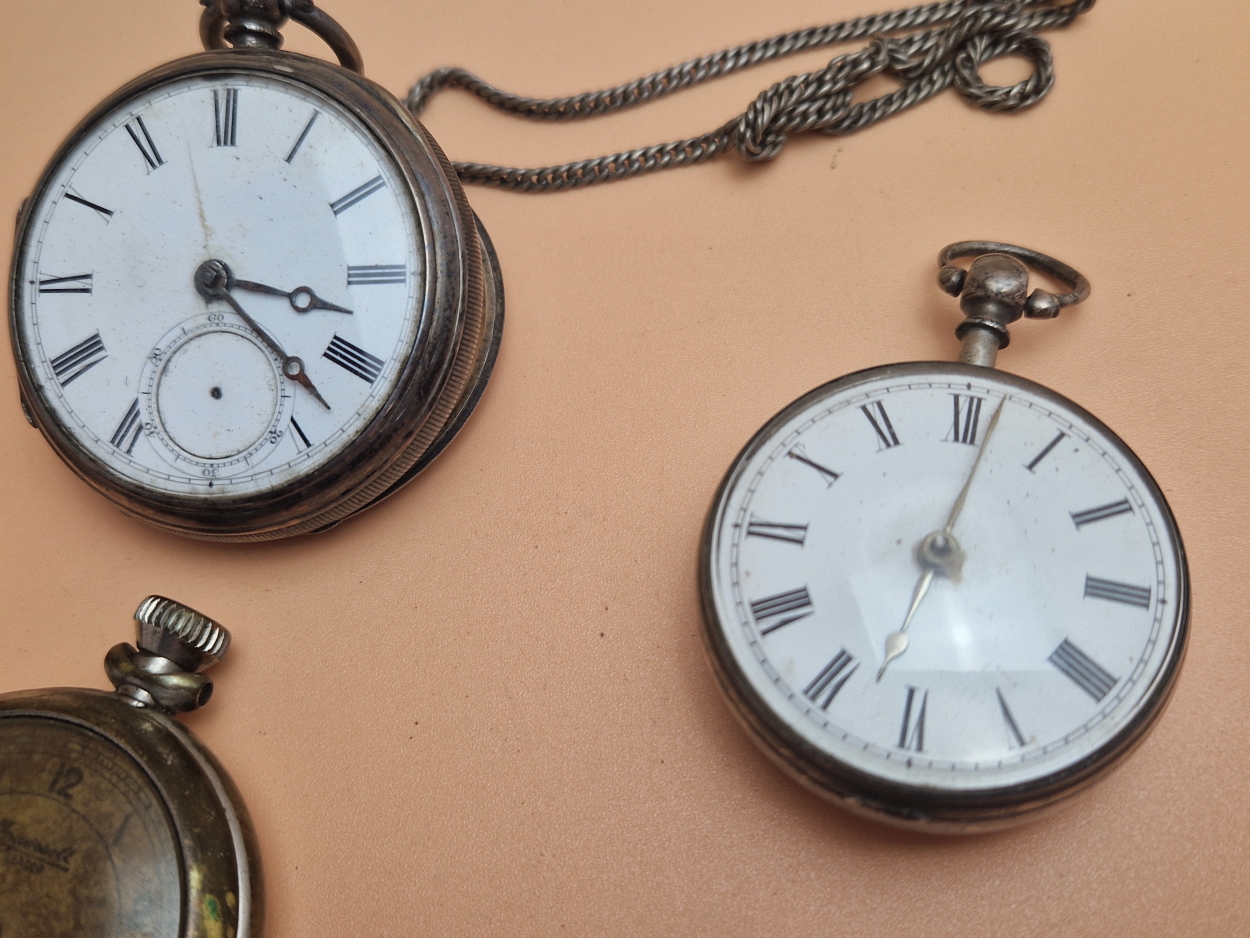 A GROUP OF SIX POCKET WATCHES TO INCLUDE A GOLD PLATED WALTHAM AND A W.LANCASTER & CO. LTD, A - Image 3 of 5