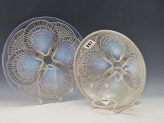 A LALIQUE COQUILLES PATTERN BOWL, ENGRAVED R LALIQUE. Dia. 21cms. TOGETHER WITH A COQUILLES