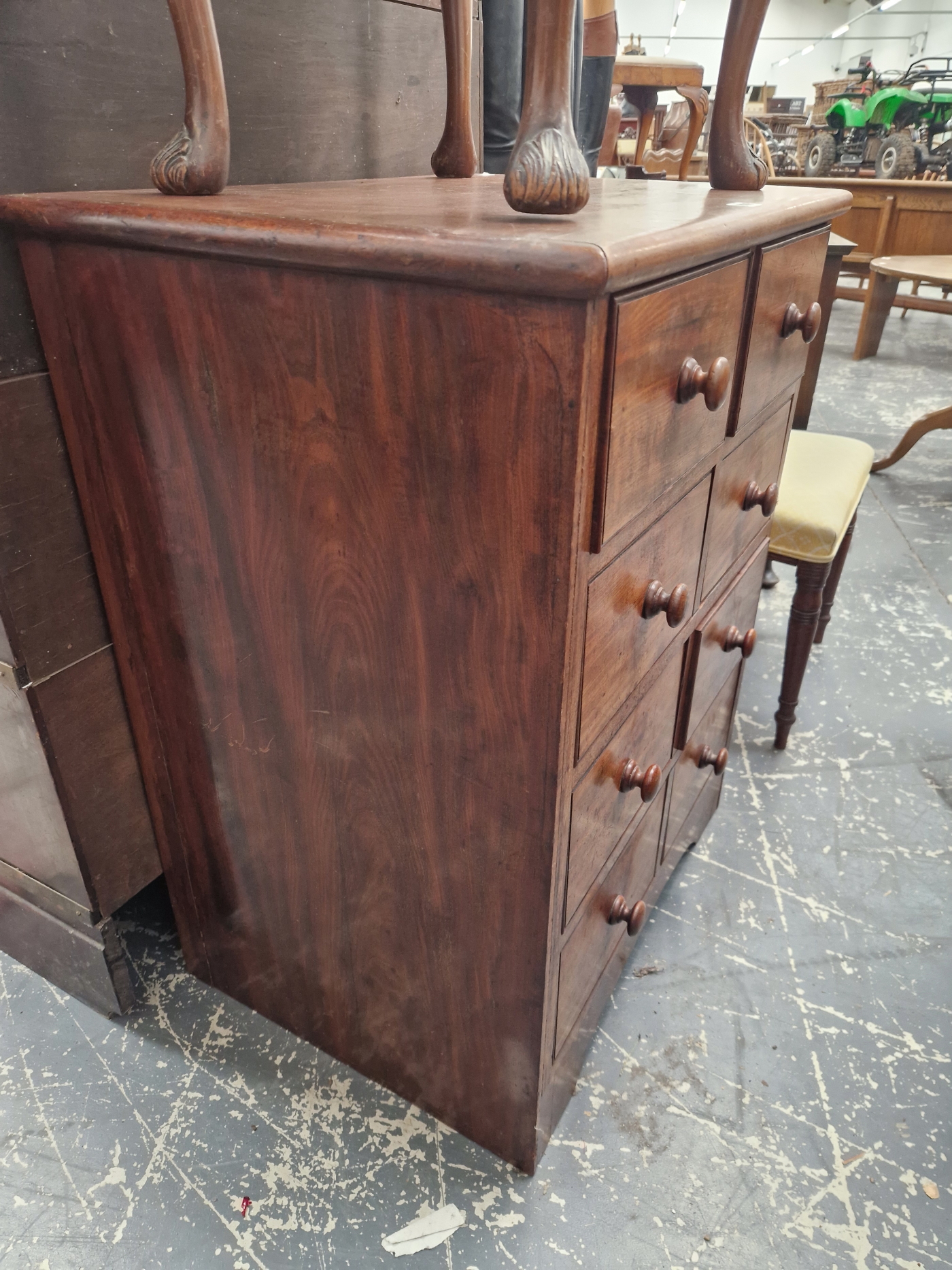 A MAHOGANY CHEST OF TWO BANKS OF FOUR DRAWERS. W 69 x D 51 x H 90cms. - Image 7 of 7