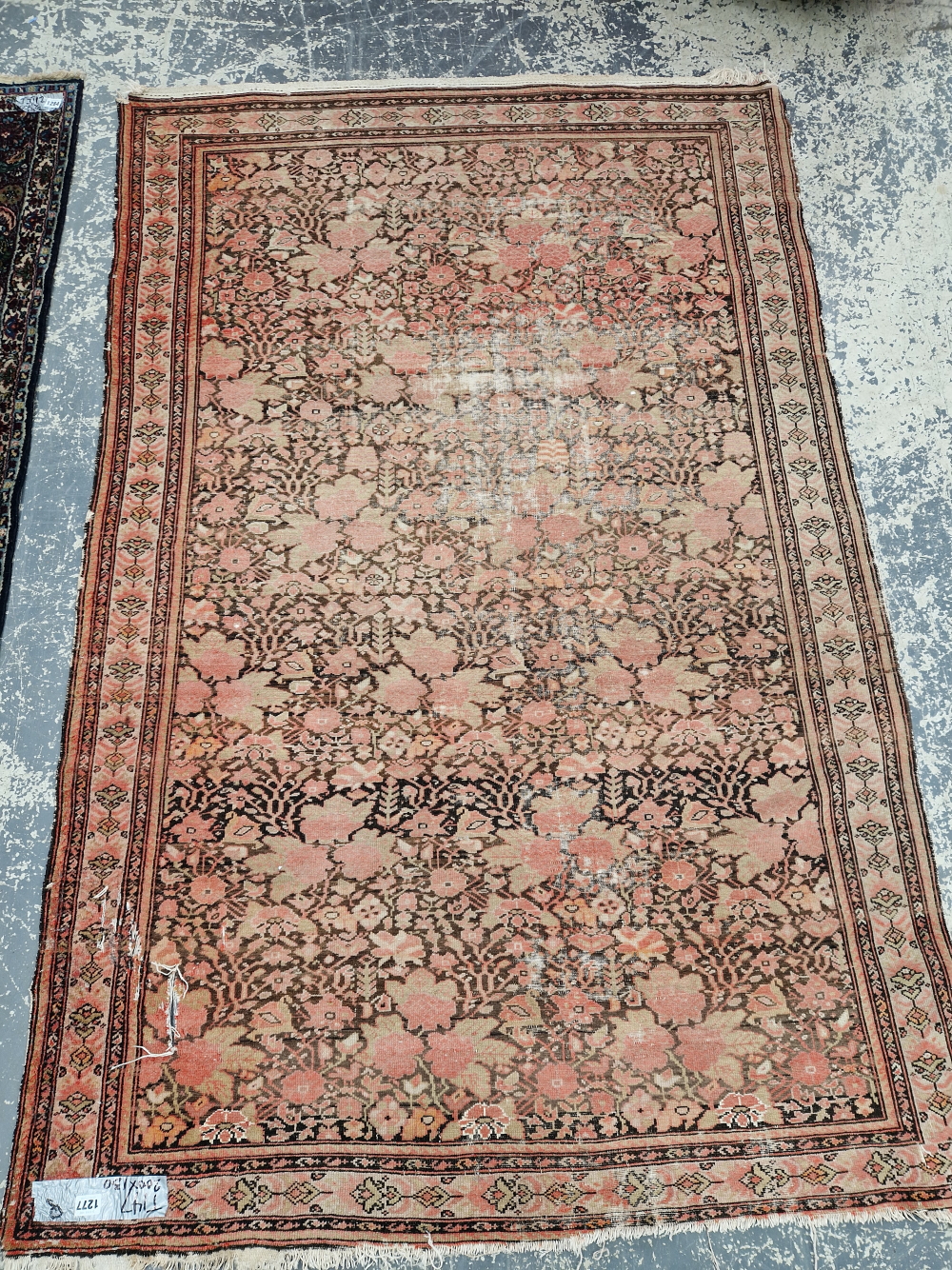 AN ANTIQUE PERSIAN MALAYER RUG 200 x 130 cm. - Image 4 of 10