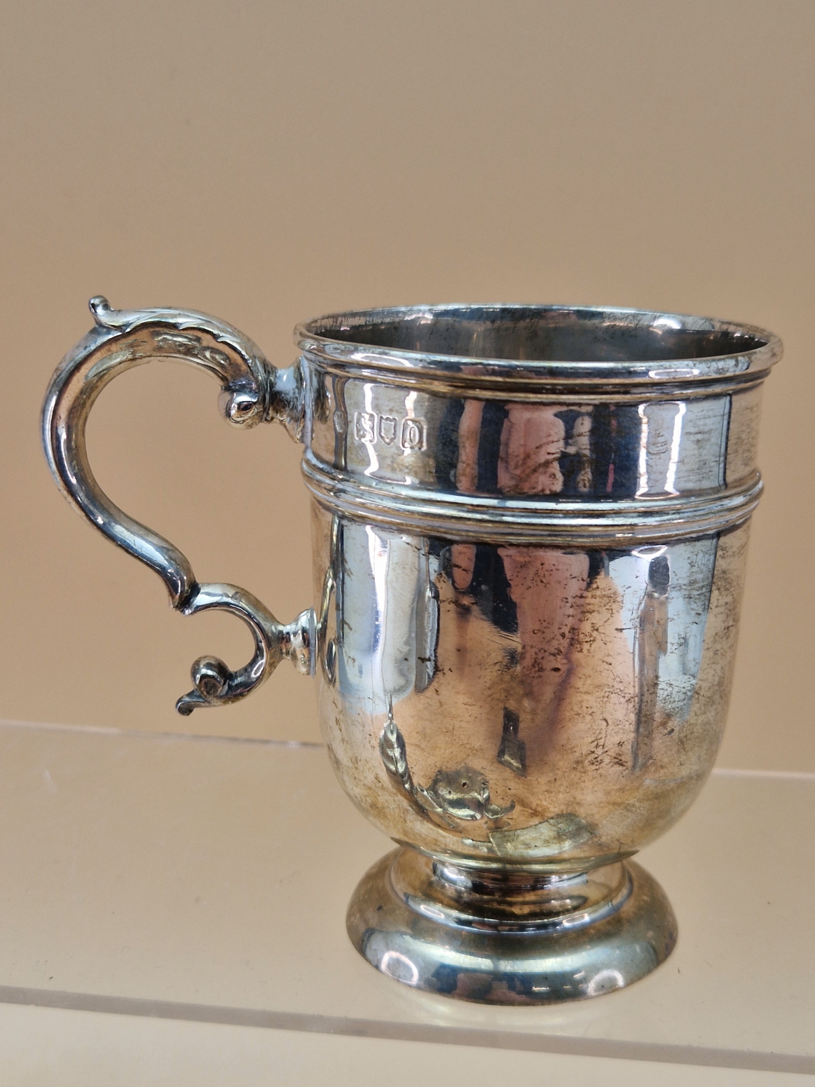 MISCELLANEOUS 20th C. HALLMARKED SILVER, TO INCLUDE A HIP FLASK, CHESTER 1937, A CHRISTENING MUG, - Image 7 of 9