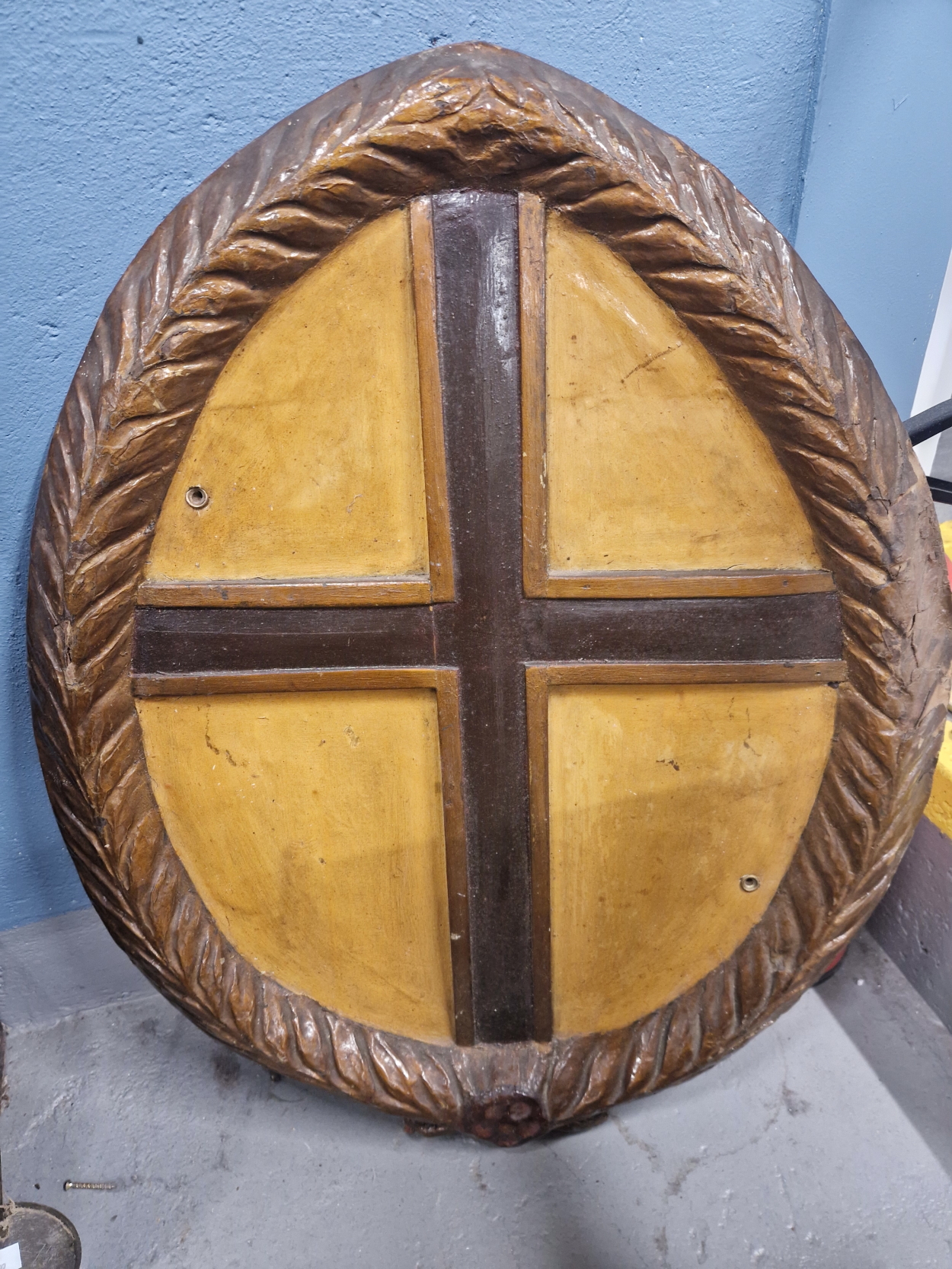 TWO PAINTED WOOD AND GESSO OVAL PANELS, ONE WITH THE RAISED INITIALS G R AND THE OTHER WITH THE - Image 2 of 2