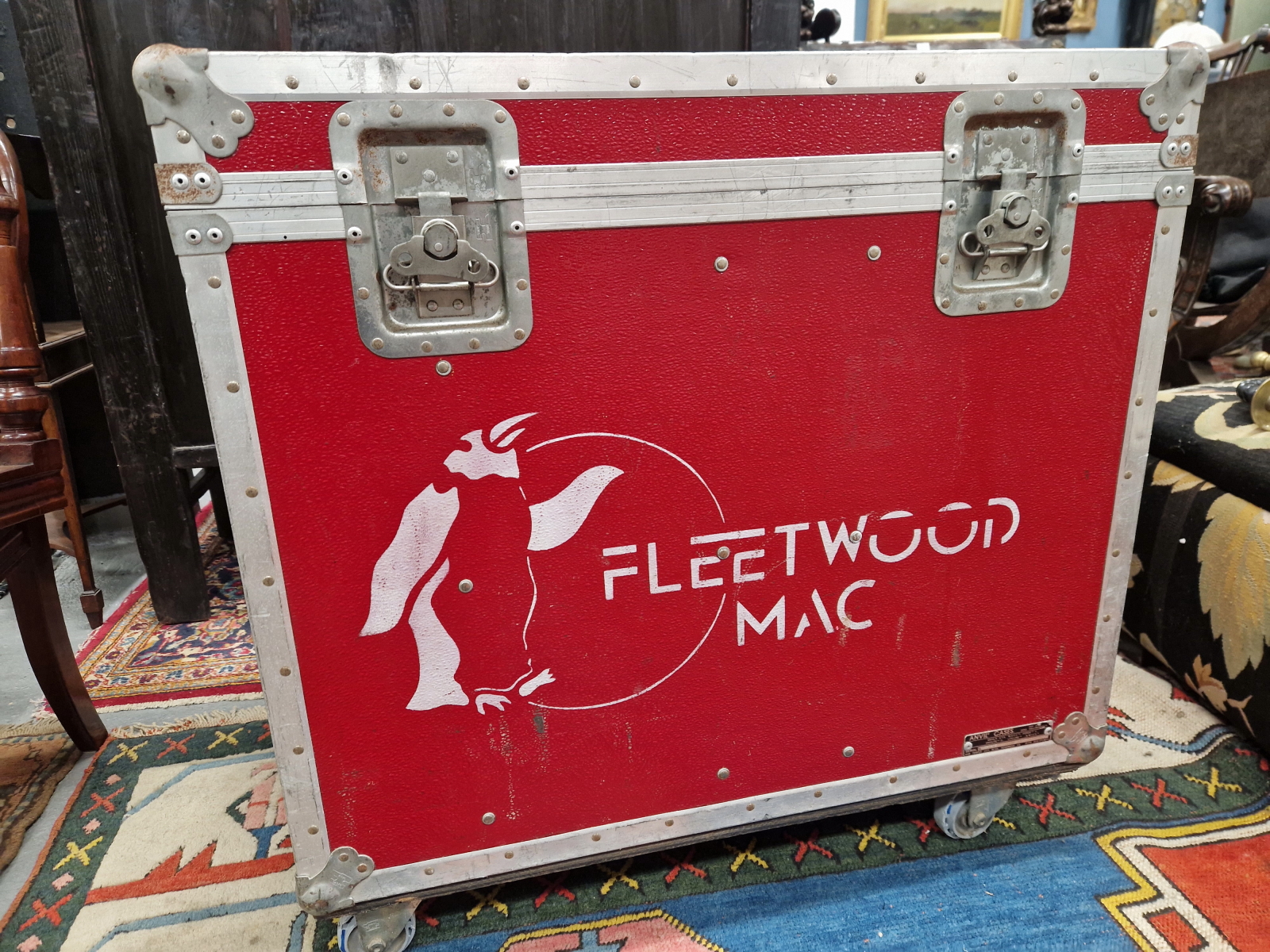 FLEETWOOD MAC FLIGHT CASE - BELONGING TO CHRISTINE McVIE. MADE TO HOLD A MIDI KEYBOARD, 4 - Image 2 of 7