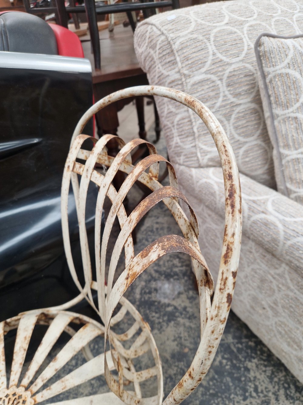 A PAIR OF ANTIQUE FRENCH IRON SPRUNG SEAT CAFE TYPE CHAIRS DESIGNED BY FRANCOIS CARRE LABELLED - Image 12 of 14