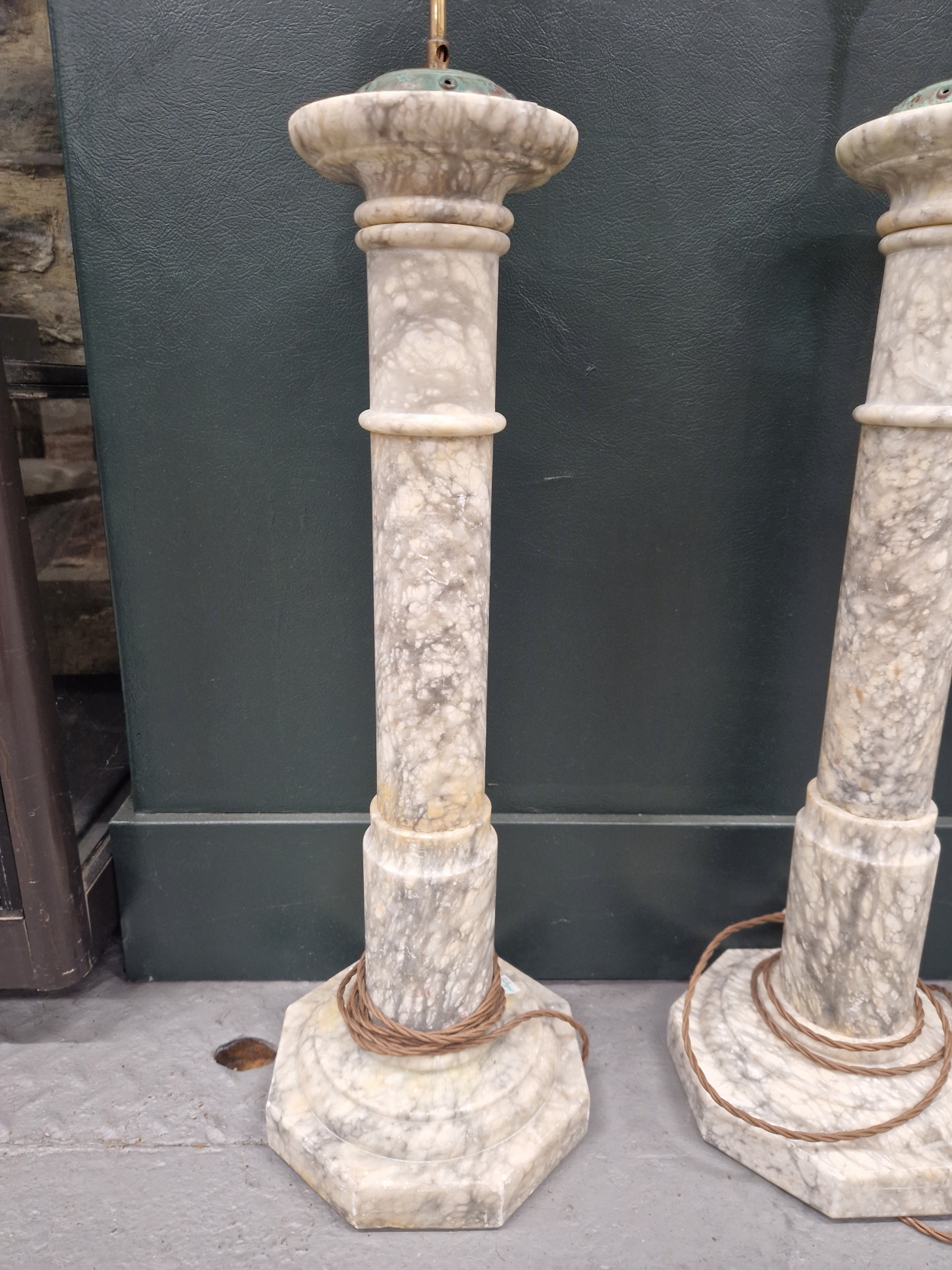 A PAIR OF PINK TINGED MOTTLED ALABASTER LAMPS, THE CYLINDRICAL COLUMNS RAISED ON OCTAGONAL FEET. H - Image 2 of 5
