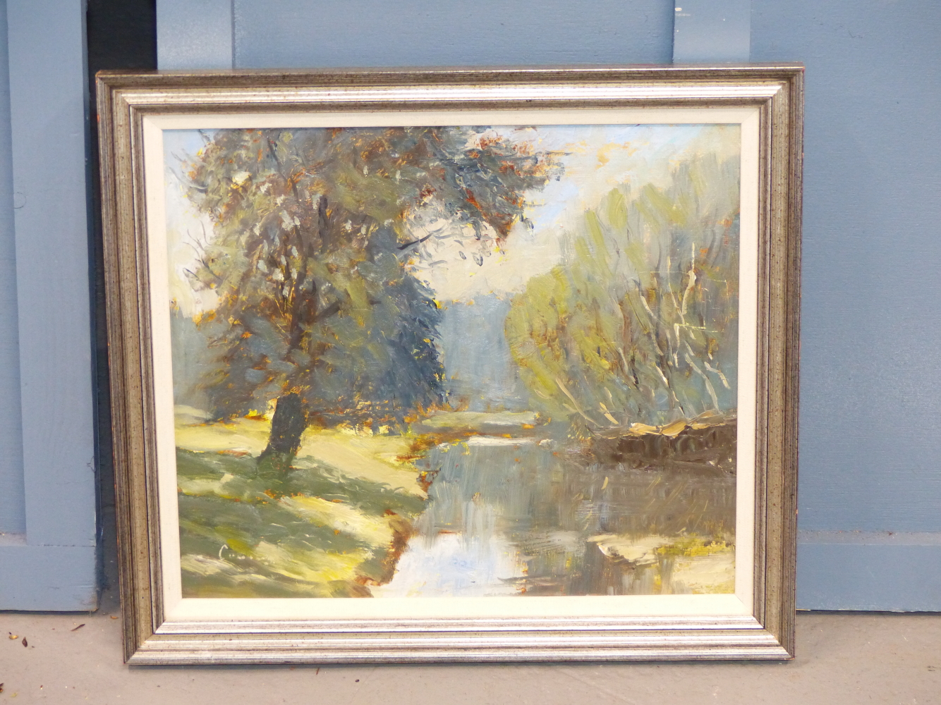 20th C. ENGLISH SCHOOL SUNLIT RIVER LANDSCAPE, SIGNED CUMING, OIL ON BOARD, 33 x - Image 3 of 5