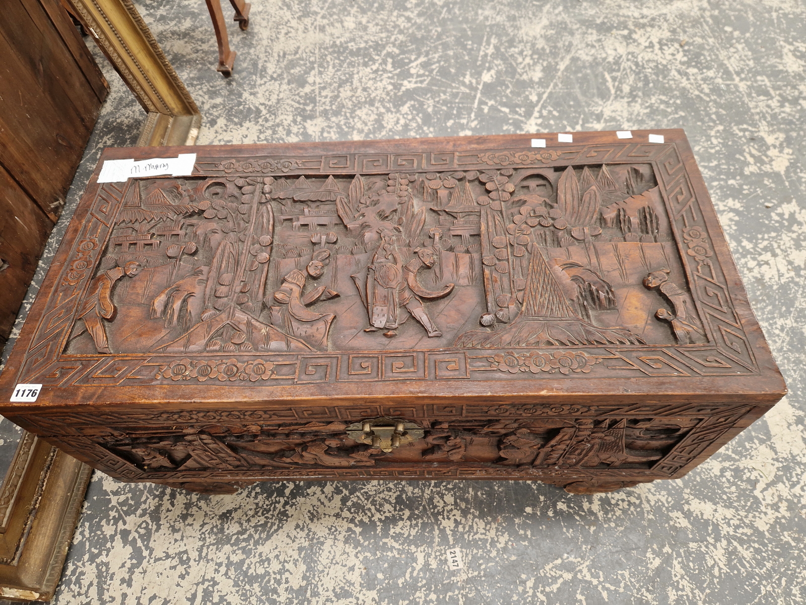 A SMALL ORIENTAL CARVED CAMPHORWOOD BLANKET CHEST - Image 2 of 4