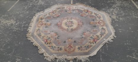 AN UNUSUAL CHINESE AUBUSSON DESIGN OCTAGONAL RUG. D 190cm