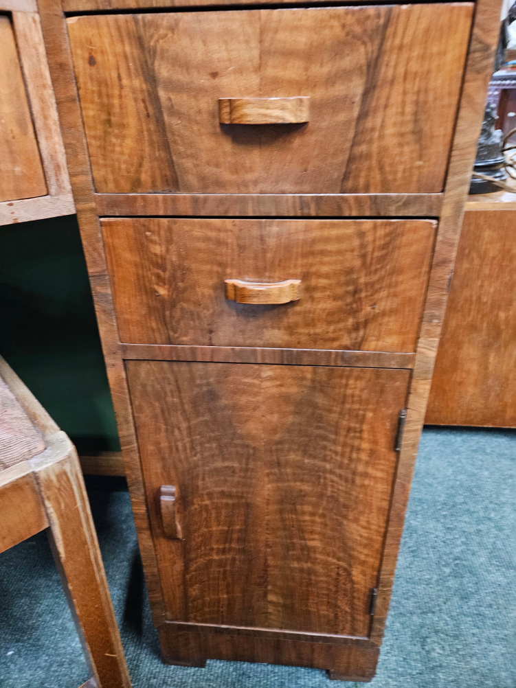 AN ART DECO WALNUT CORNER DRESSING TABLE AND STOOL TOGETHER WITH A TALLBOY CABINET - Image 24 of 31
