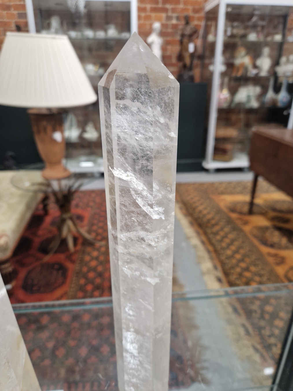 A PAIR OF CUT ROCK CRYSTAL OBELISK TOGETHER WITH A NATURAL CRYSTAL FORMATION - Image 5 of 8