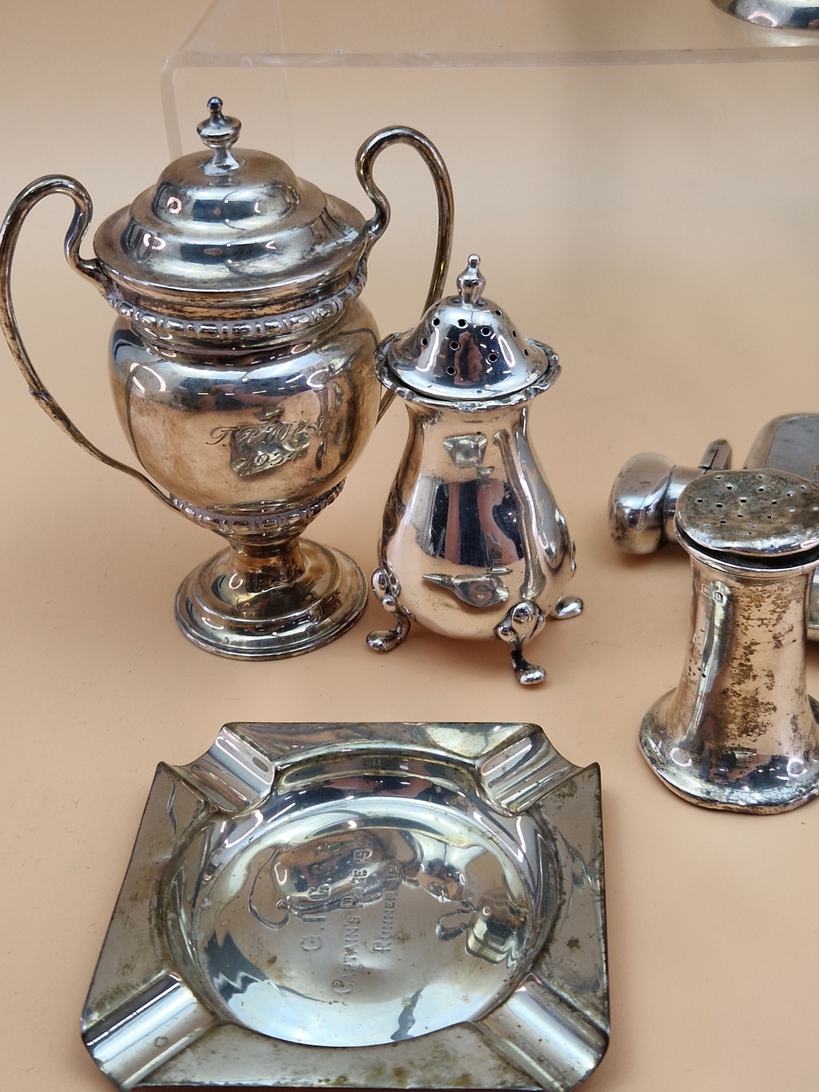 MISCELLANEOUS 20th C. HALLMARKED SILVER, TO INCLUDE A HIP FLASK, CHESTER 1937, A CHRISTENING MUG, - Image 9 of 9