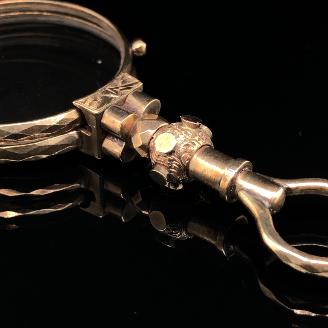 A PAIR OF ANTIQUE UNHALLMARKED, ASSESSED AS 9ct GOLD FOLDING LORGNETTE AND TWO OTHER PLATED PAIRS. - Image 2 of 5