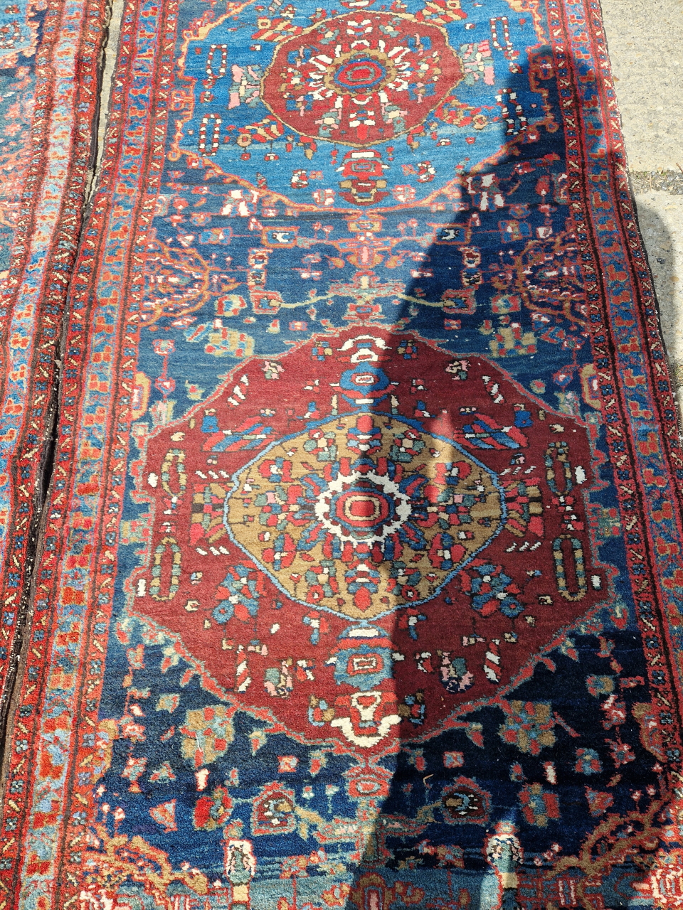 A NEAR PAIR OF PERSIAN TRIBAL COUNTRY HOUSE RUNNERS 530 x 94 cm AND 515 x 101 (2) - Image 9 of 13