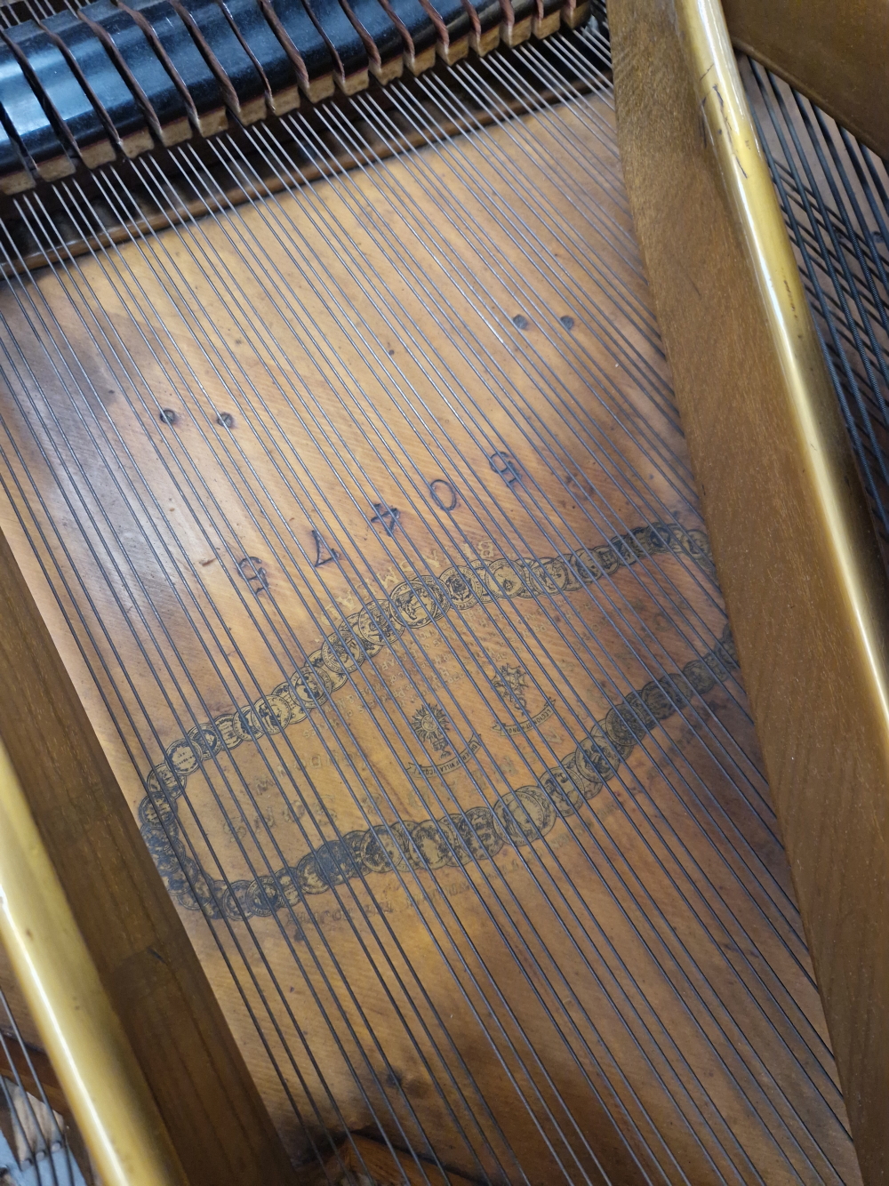 A MAHOGANY CASED GRAND PIANO BY JOHN BRINSMEAD & SONS - Image 6 of 10