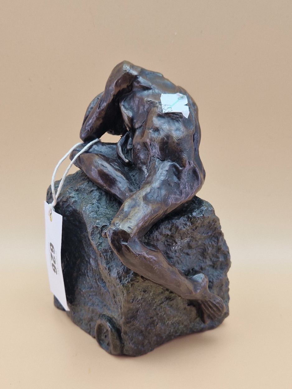 FELIPE GONZALEZ, A CONTEMPORARY BRONZE SCULPTURE OF A NAKED MAN CROUCHED ON A ROCK. H 18cms. - Image 5 of 7