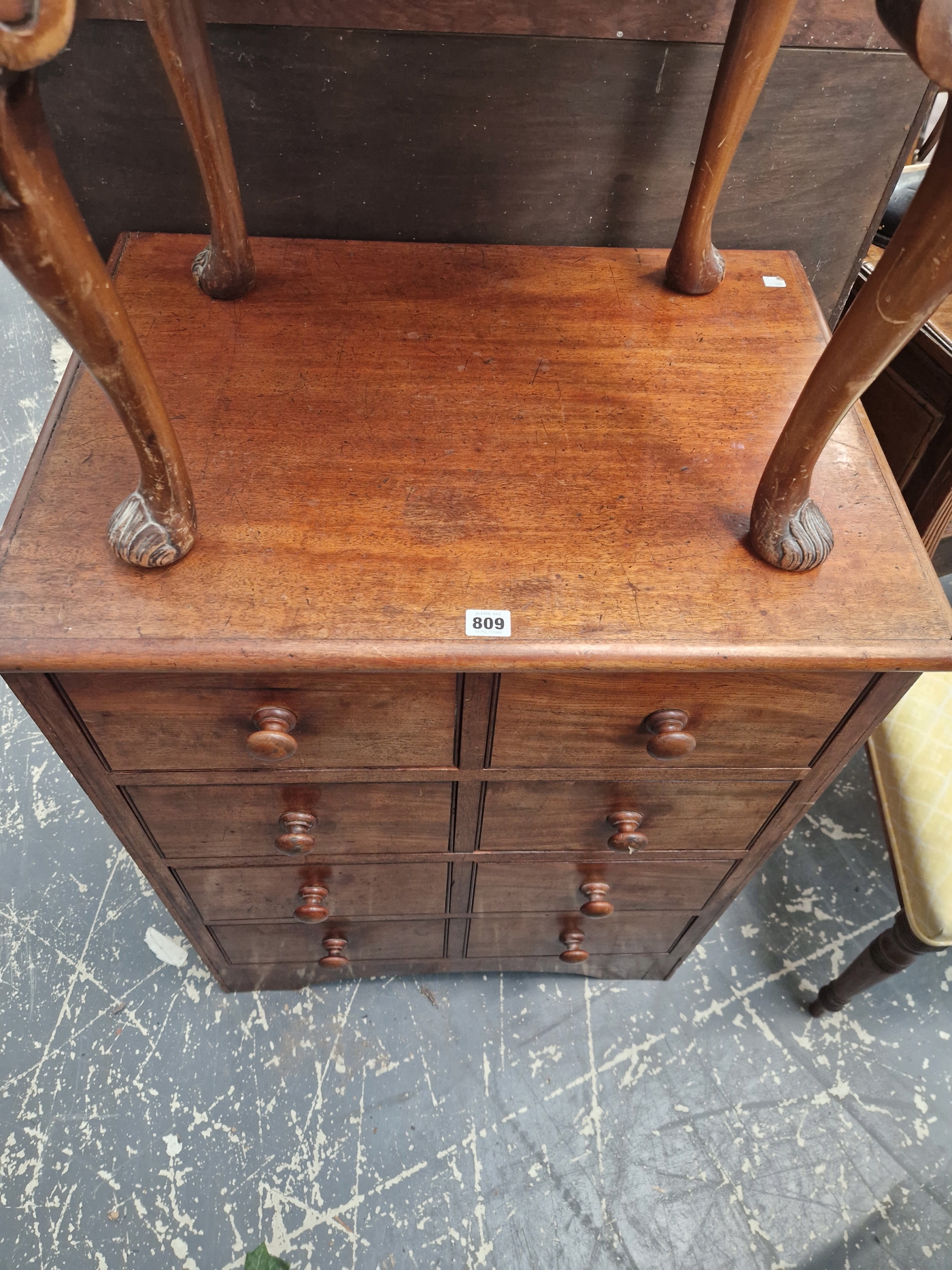 A MAHOGANY CHEST OF TWO BANKS OF FOUR DRAWERS. W 69 x D 51 x H 90cms. - Image 2 of 7