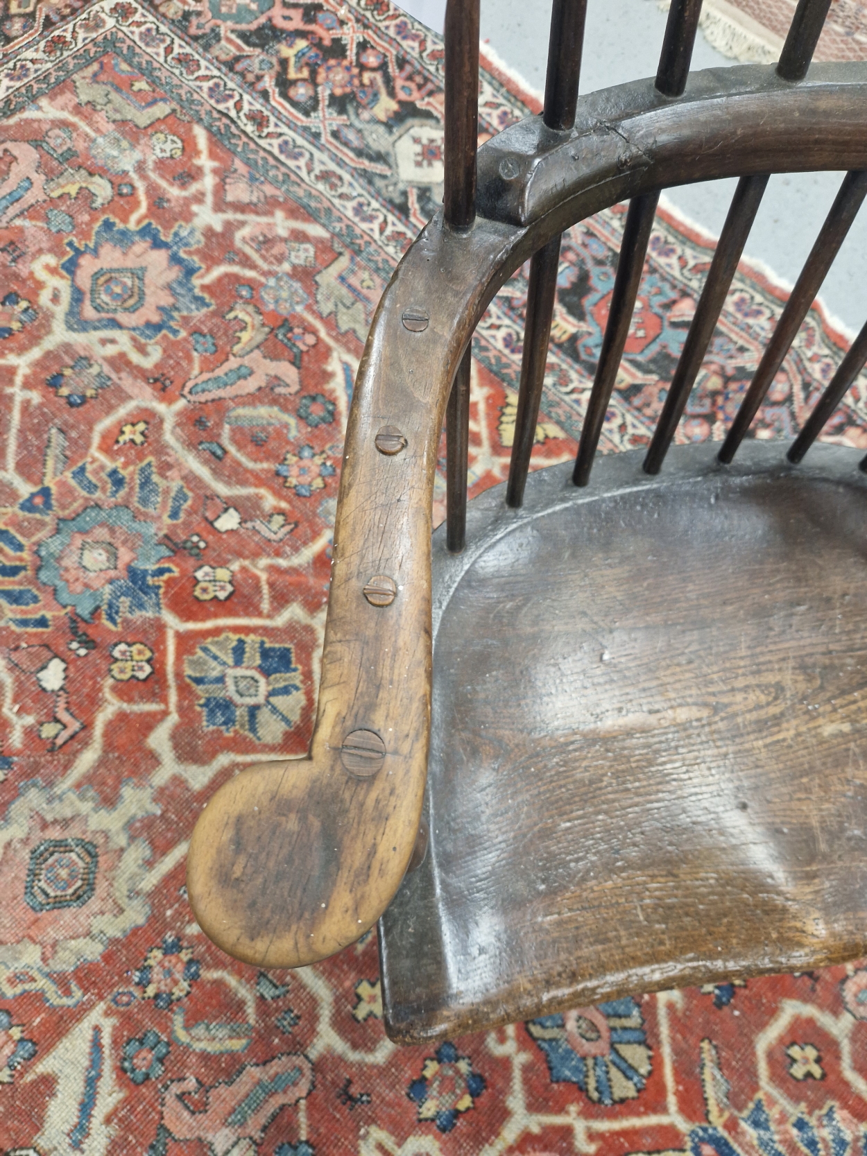 AN 18TH / 19TH CENTURY COUNTRY MADE WINDSOR TYPE STICK BACK CHAIR WITH PLAIN CREST RAIL AND SHAPED - Image 9 of 9