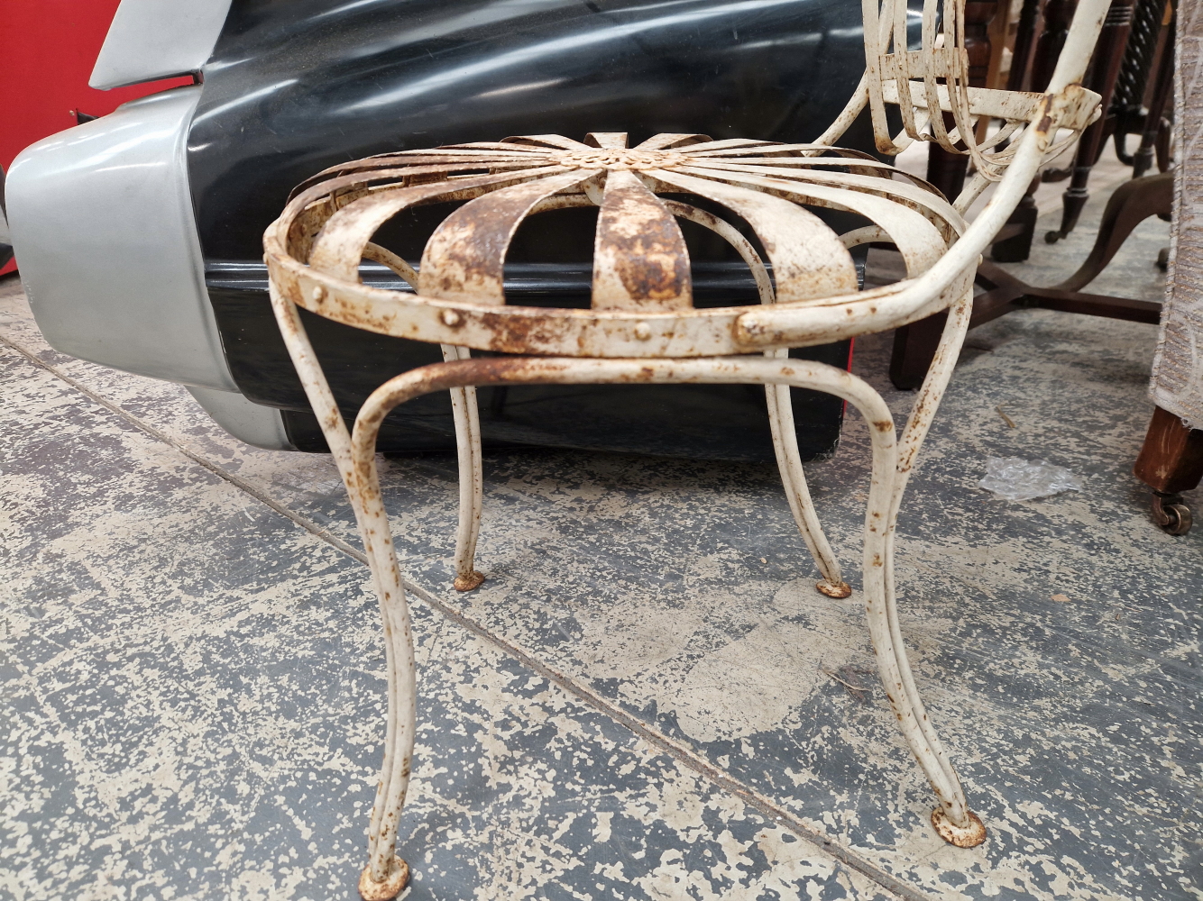 A PAIR OF ANTIQUE FRENCH IRON SPRUNG SEAT CAFE TYPE CHAIRS DESIGNED BY FRANCOIS CARRE LABELLED - Image 14 of 14