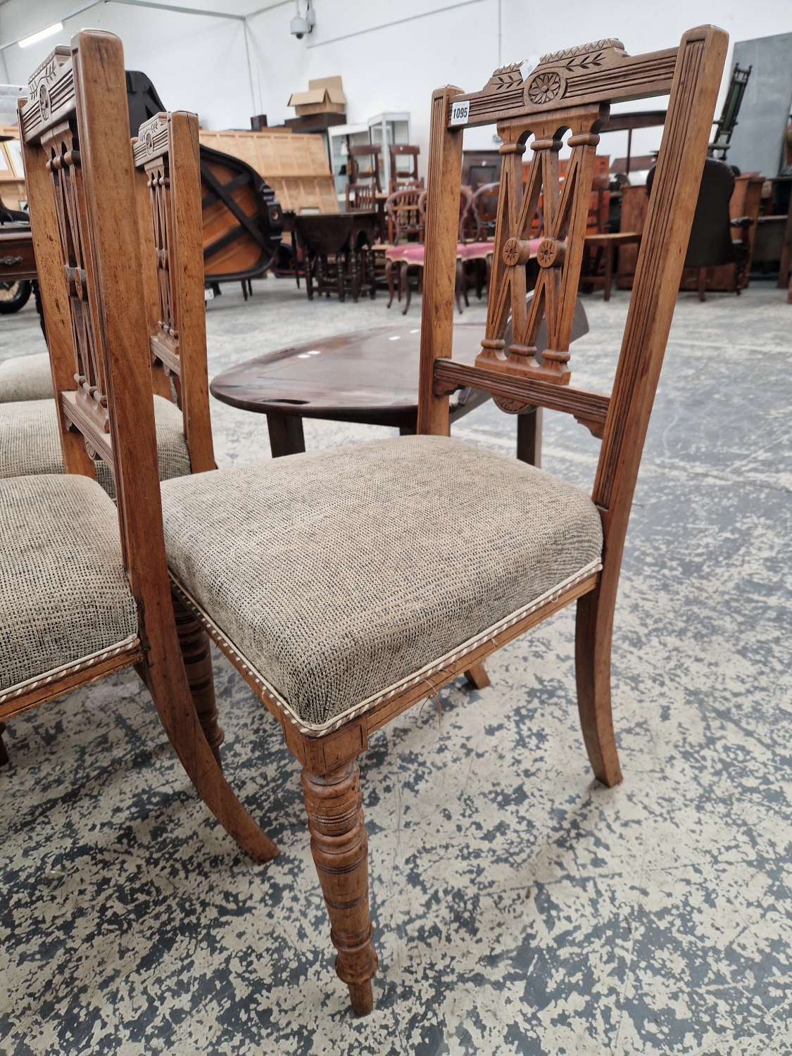 A SET OF SIX LATE VICTORIAN WALNUT SALON SIDE CHAIRS. - Image 6 of 6