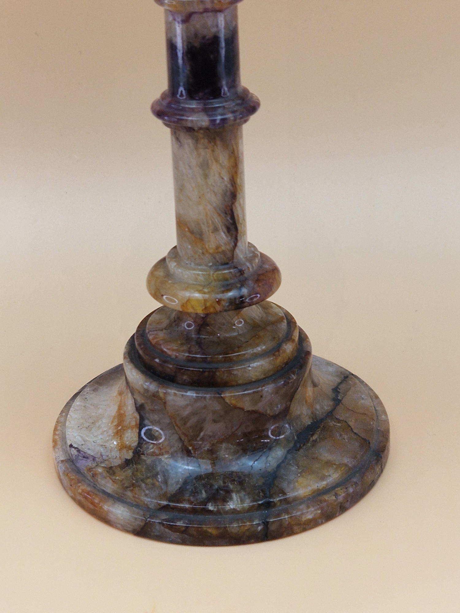 A BLUE JOHN GOBLET, THE BOWL WITH A CENTRAL PURPLE BAND AND RAISED ON A TURNED STEM WITH A - Image 4 of 12