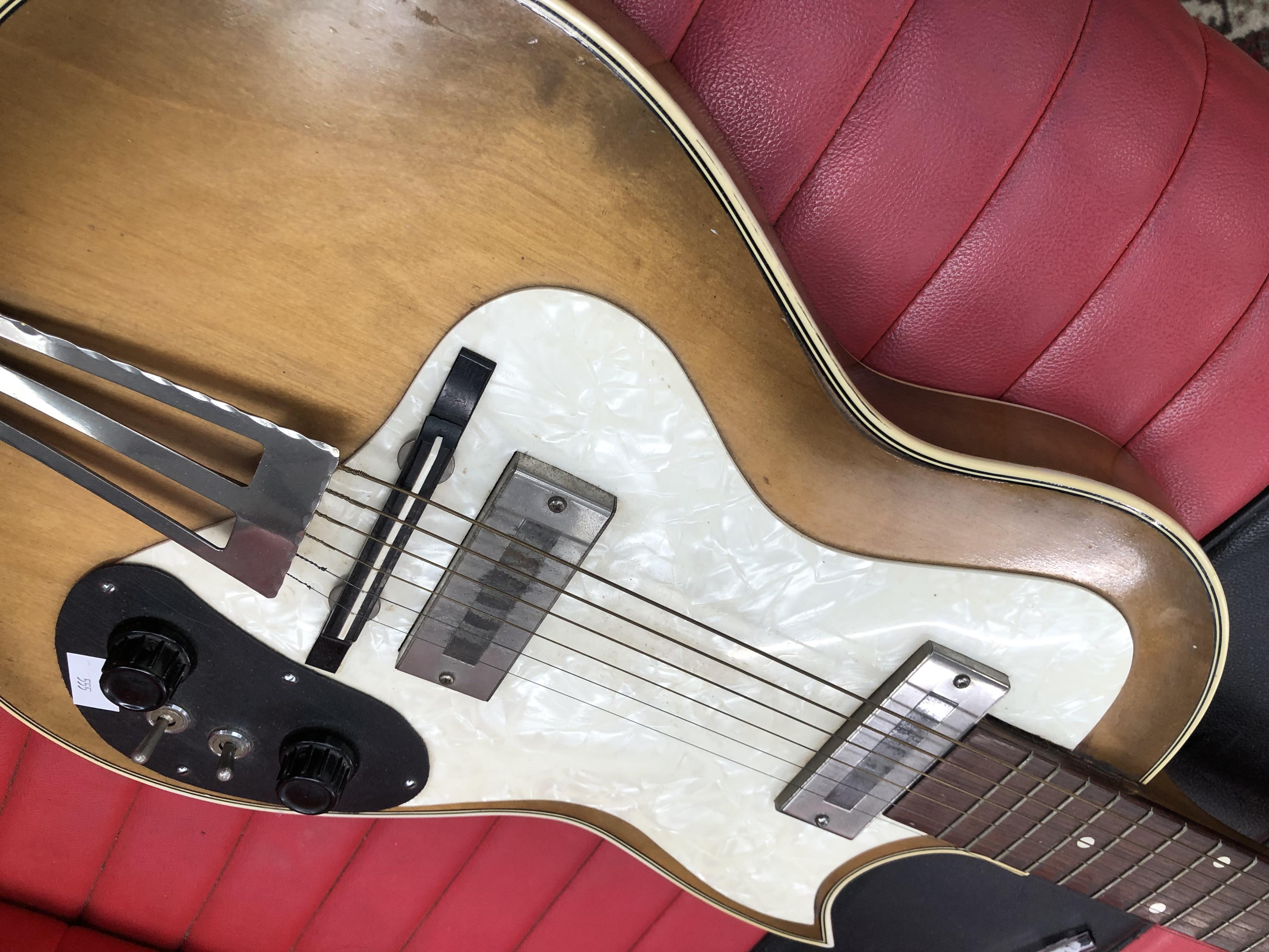 A RARE MARTIN COLETTI ELECTRIC GUITAR, PROBABLE 1950s MODEL, MOTHER OF PEARL SCRATCH PLATE, MADE - Image 10 of 14