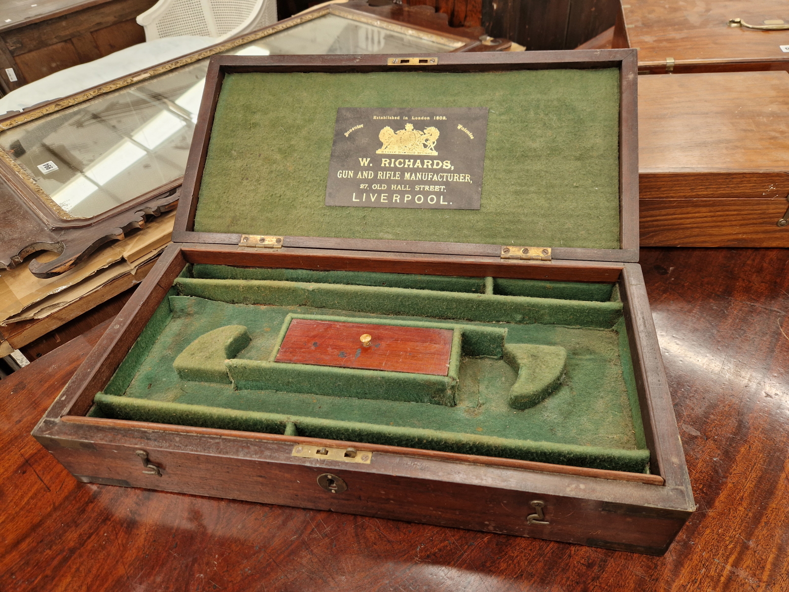 THREE VARIOUS MAHOGANY CASES FITTED TO TAKE PISTOLS - Image 7 of 7