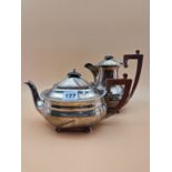 A SILVER COFFEE POT AND MATCHING TEA POT BY ELKINGTONS, BIRMINGHAM 1967, BOTH WITH GADROONED RIMS