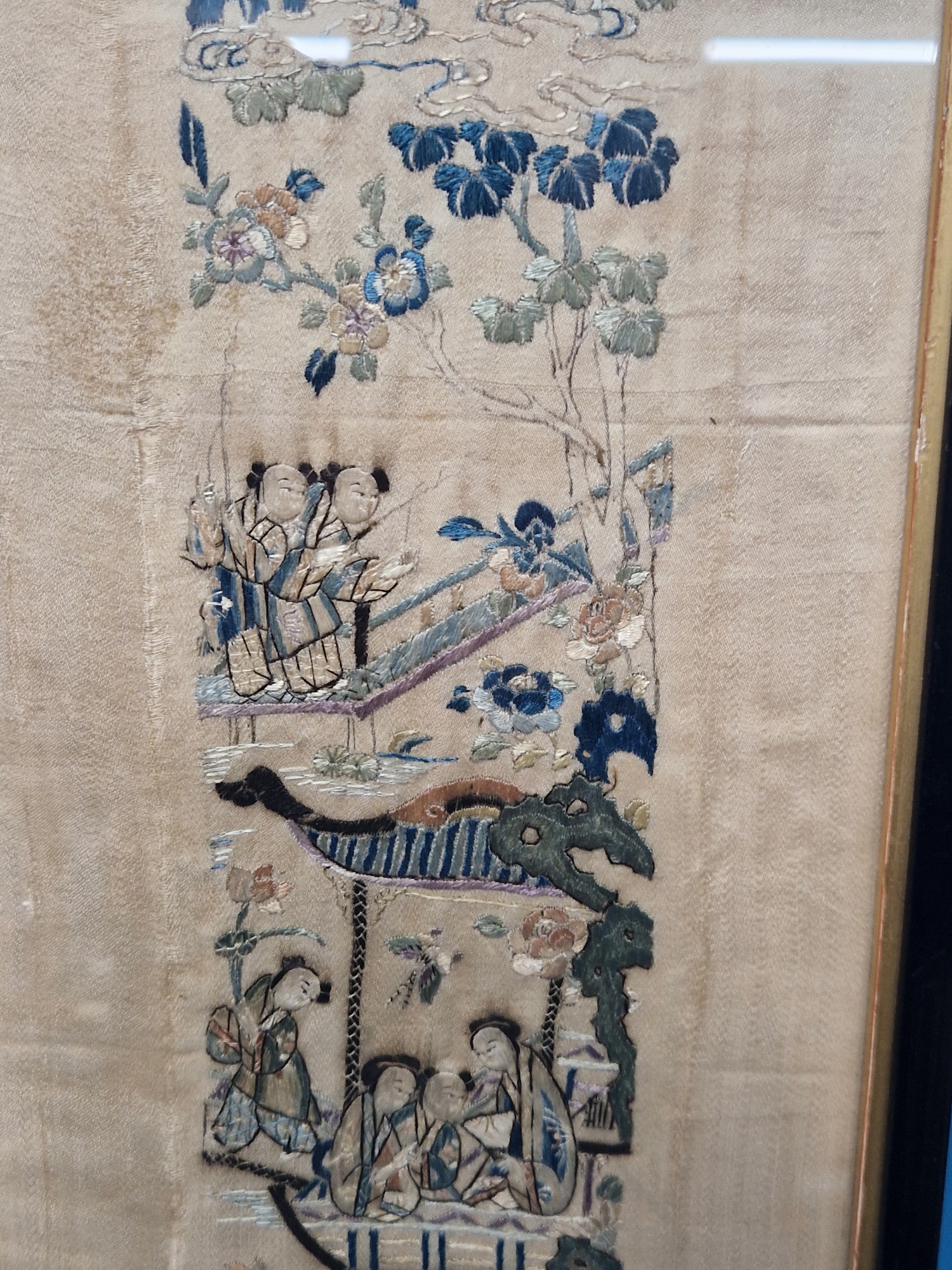 A PAIR OF FRAMED CHINESE SILK SLEEVE PANELS SEWN WITH FIGURES GOING ABOUT VILLAGE PURSUITS ON - Image 7 of 8